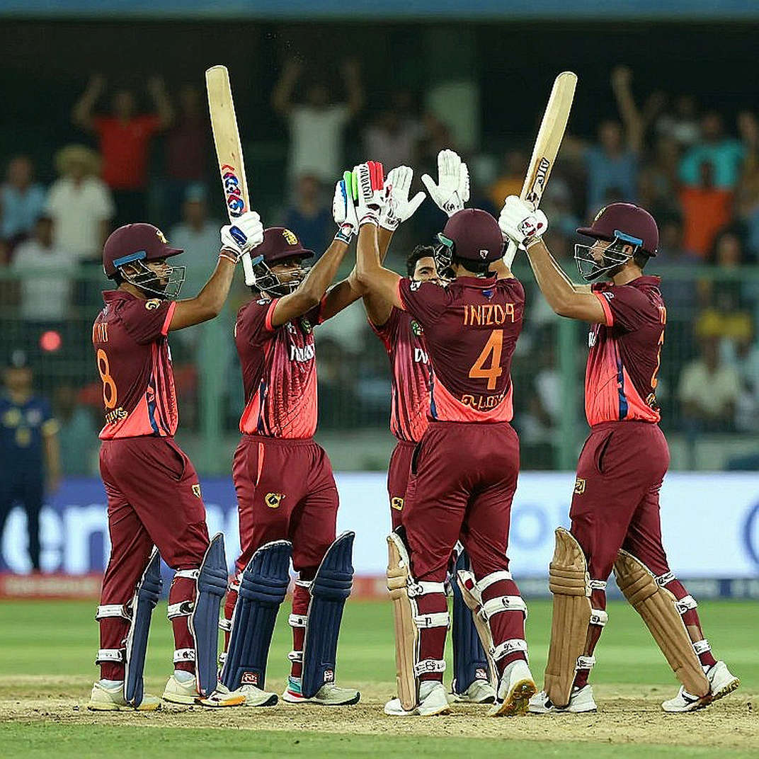 फाइनल से चौबीस घंटे पहले कराची से लाहौर: तालिका में शीर्ष पर रही टीम का अपना मैदान ही छिन गया